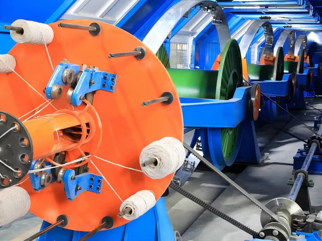 CABLE TWISTING MACHINE